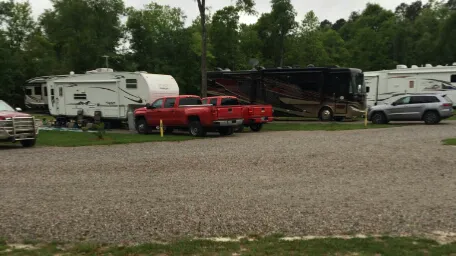 Whispering Oaks RV Park Picture 6