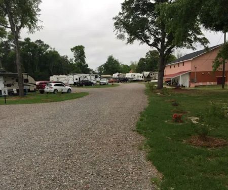 Whispering Oaks RV Park