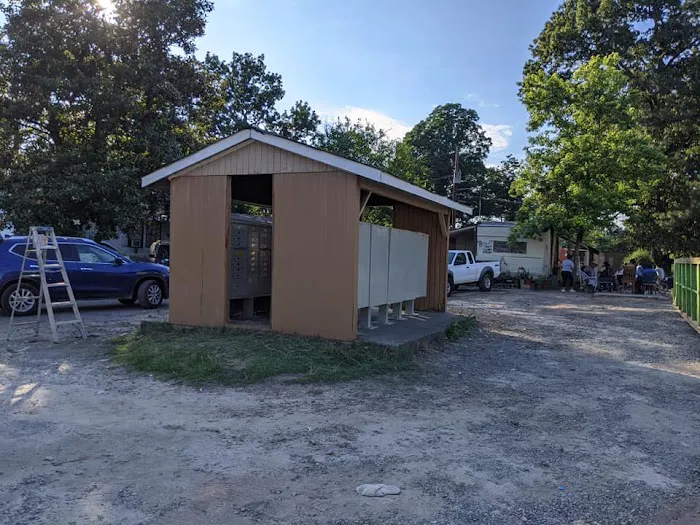 Hill Crest Plaza Mobile Home Community Picture 8