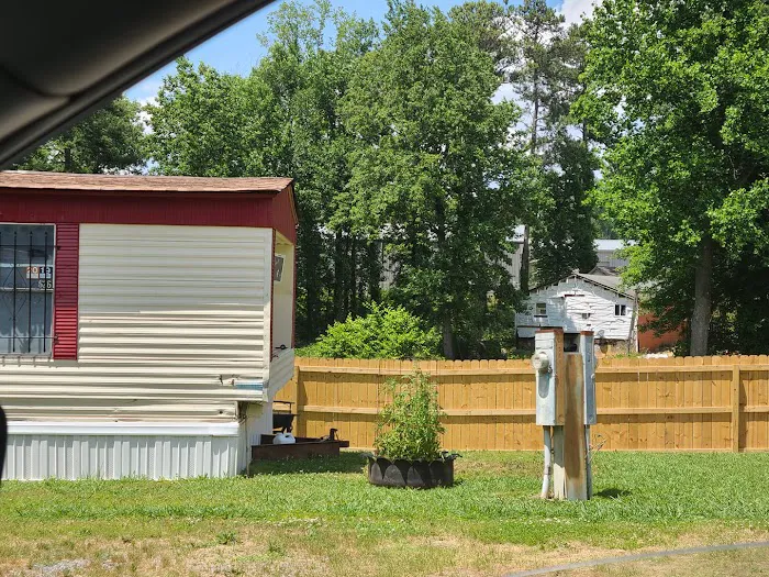 Hill Crest Plaza Mobile Home Community Picture 5