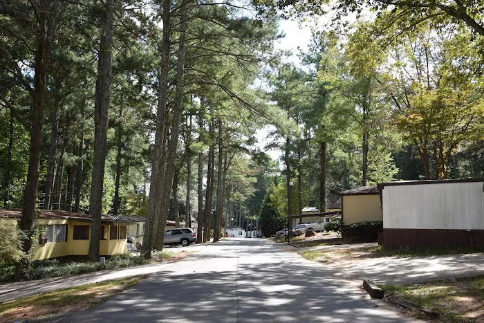 Pine Haven Manufactured Home Community Picture 9