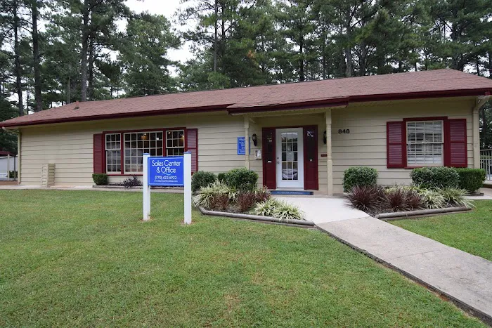 Pine Haven Manufactured Home Community Picture 3