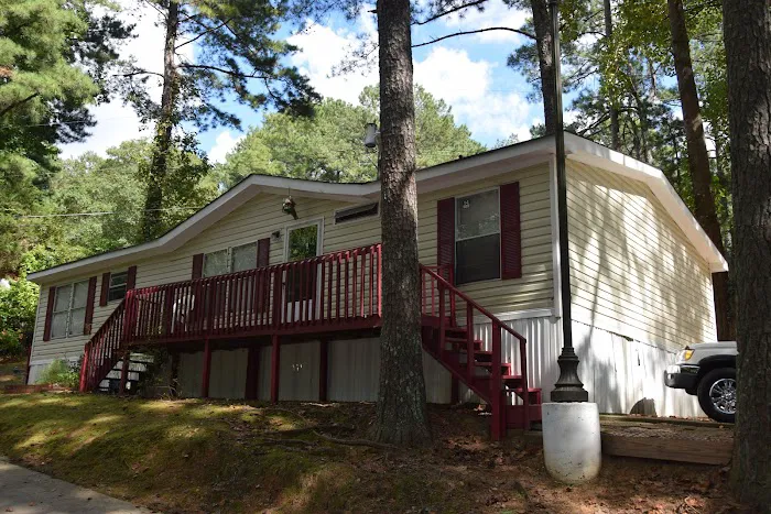 Pine Haven Manufactured Home Community Picture 6