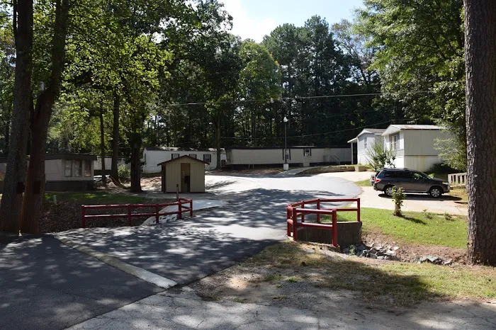 Pine Haven Manufactured Home Community Picture 10