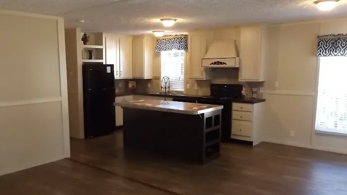 Evergreen Village Manufactured Picture 5