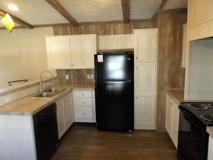 Evergreen Village Manufactured Picture 3