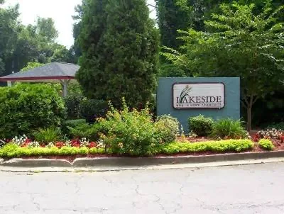 Lakeside Mobile Home Community Picture 6