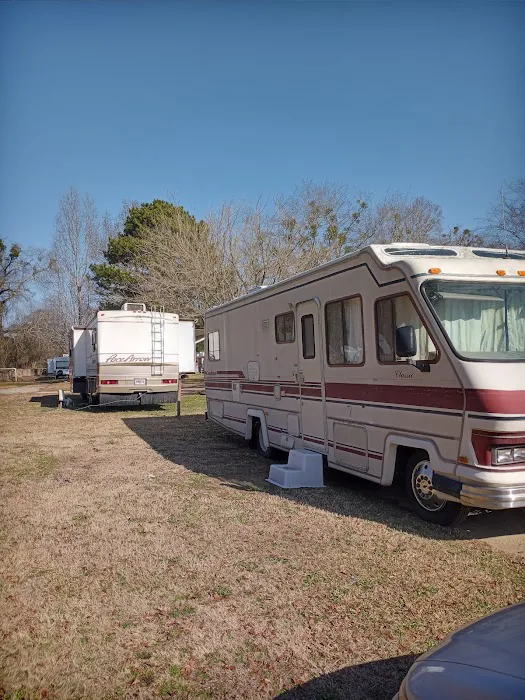 Riverside Estates RV Park Picture 2