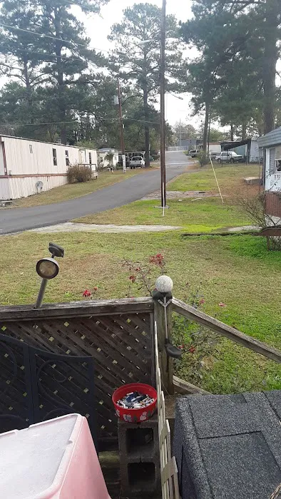 Forest Valley Mobile Home Park Picture 5