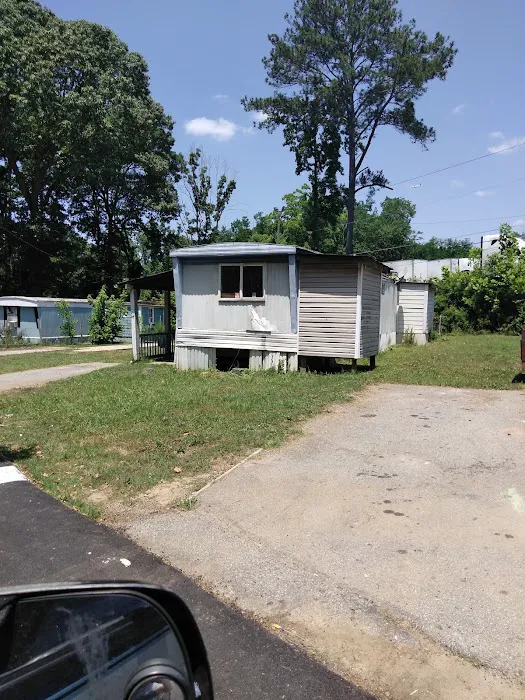 Forest Valley Mobile Home Park Picture 8