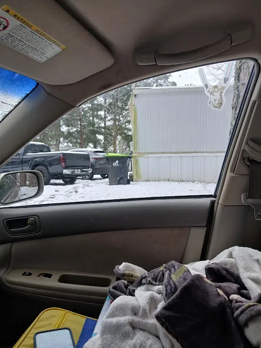 Pine Hills Mobile Home Park Picture 5