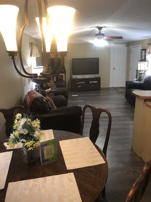 Trailwood Mobile Home Park Picture 5