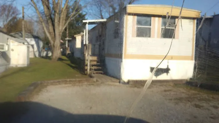 Town N Country Trailer Court Picture 5