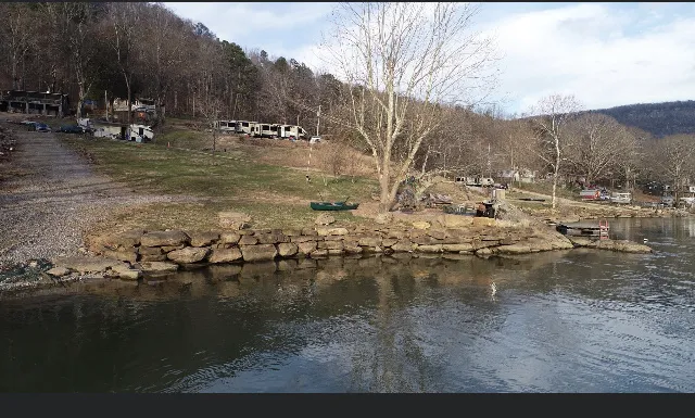 River Life RV Resort Picture 7