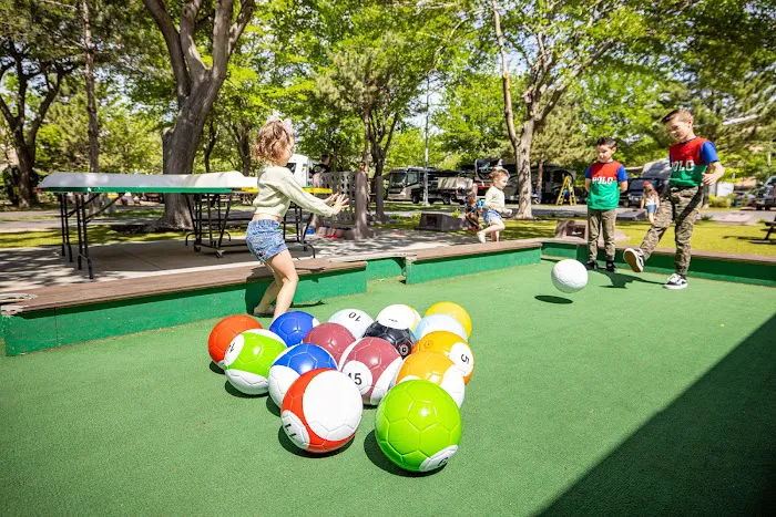 Salt Lake City KOA Holiday Picture 10