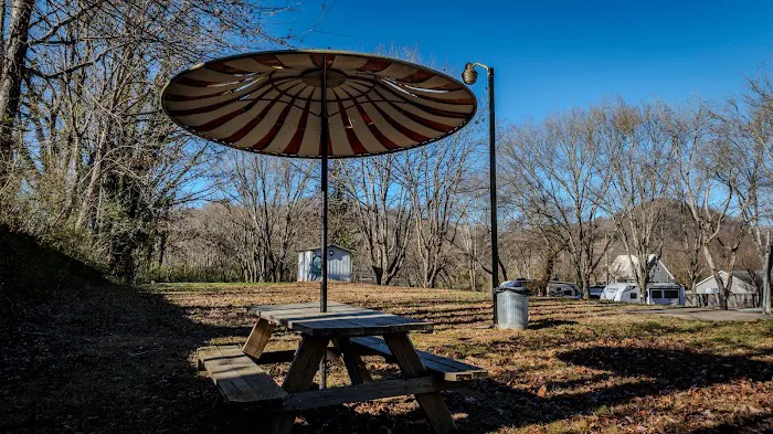 Made in the Shade RV Park Picture 5