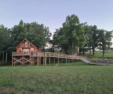 Grand View Cabins and RV Park