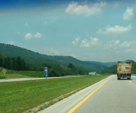 Signal Mobile Courts