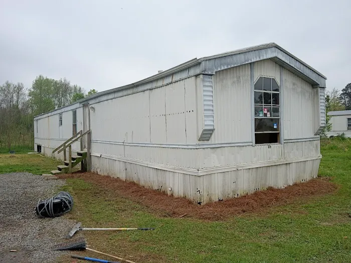 Fields Walk Mobile Home Park Picture 1