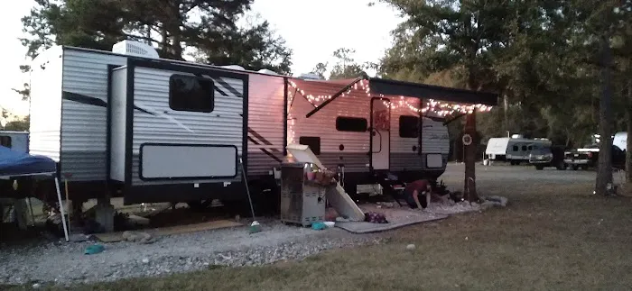 Local 215 RV Park Picture 2