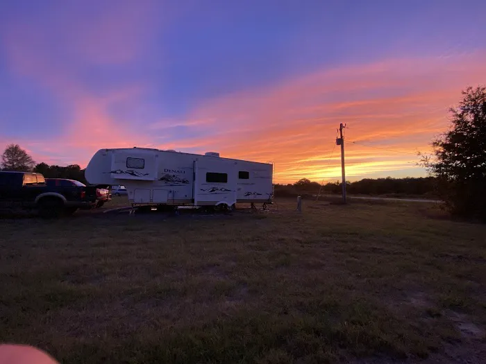 L & S RV Park Picture 3