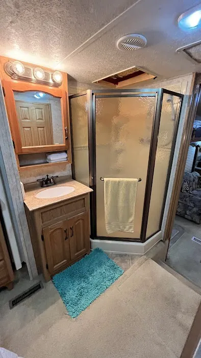 Camp Berg RV Park Picture 1