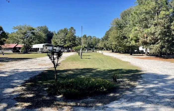 Camp Berg RV Park Picture 2