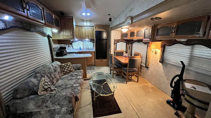 Camp Berg RV Park Picture 4