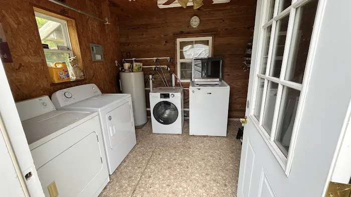 Camp Berg RV Park Picture 7