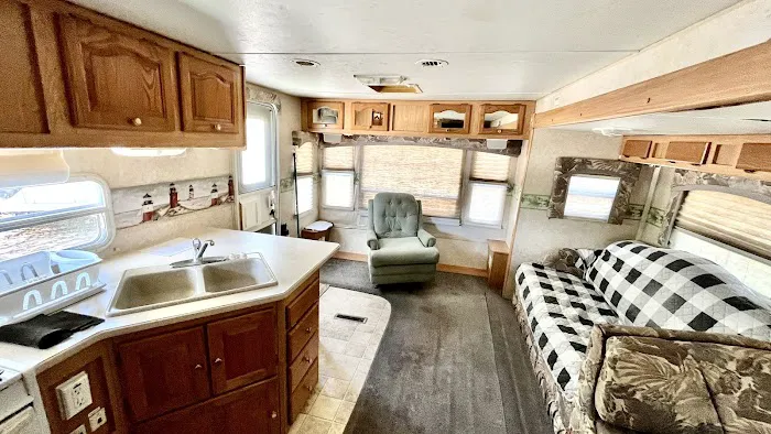 Camp Berg RV Park Picture 9