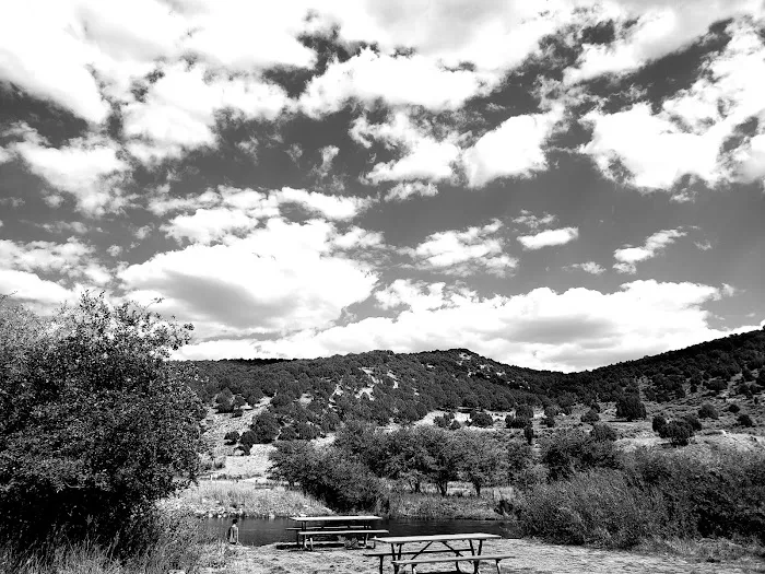 Riverside Campground Picture 8