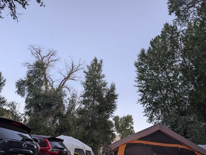 Riverside Campground Picture 7