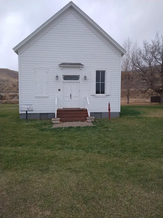 Riverside Campground Picture 3