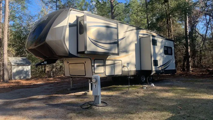 Tiny Woods Campground Picture 3