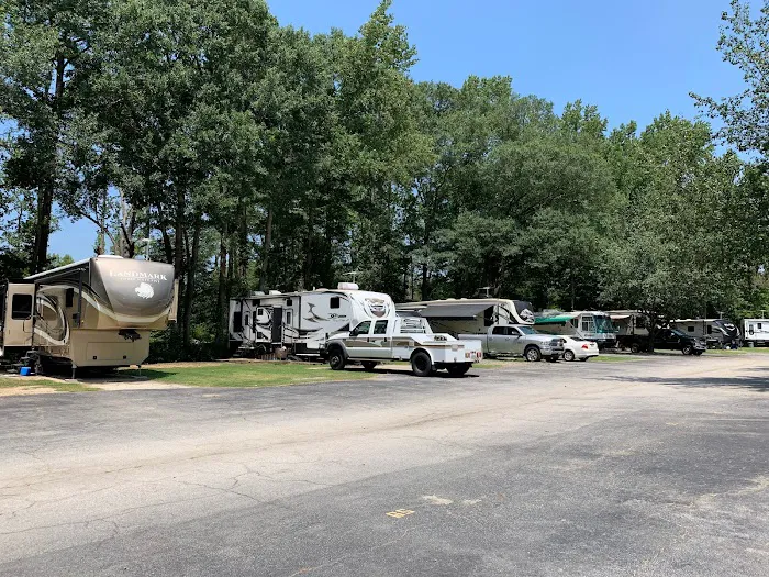 Sweetwater Creek RV Reserve Picture 8