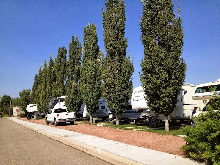 Lazy R Campground & Cabins Picture 3