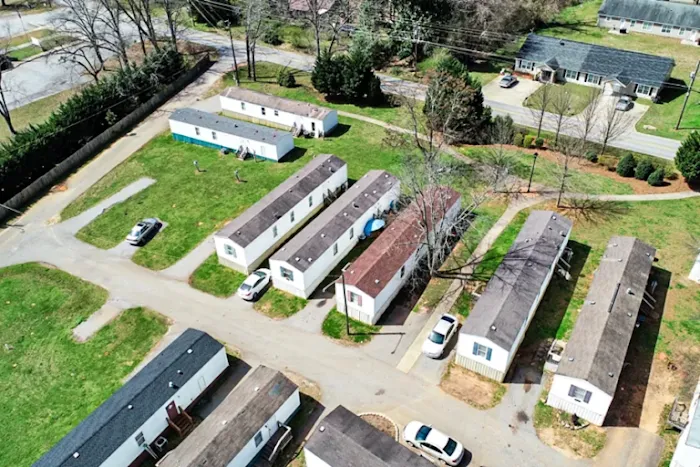 Country Oaks Mobile Home Park | Hampton, GA Picture 1