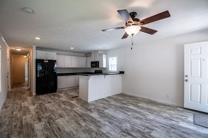 Lithia Springs Estates Picture 1