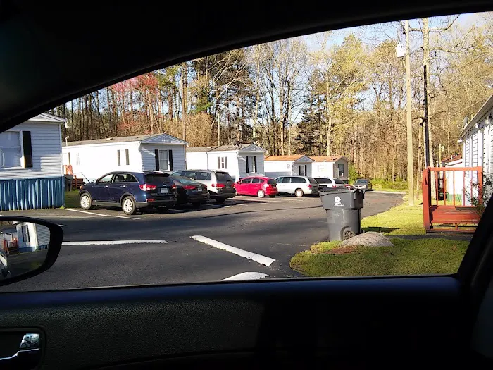 Lithia Mobile Home Park Picture 1