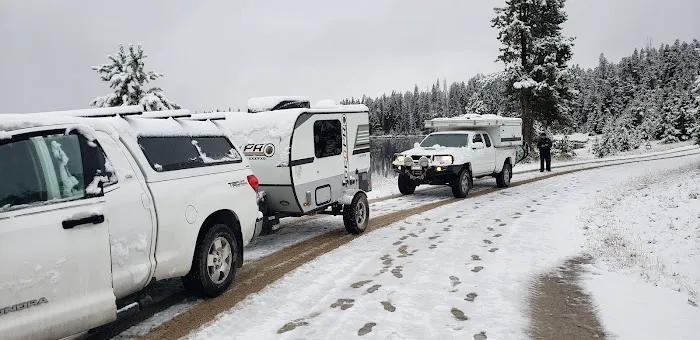 Lower Paintrock Lake Campground Picture 3