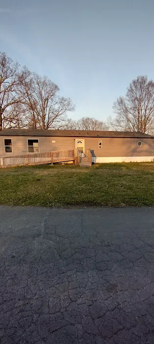 Swan Lake Mobile Home Community Picture 6