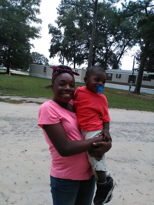 American Mobile Home Plaza Picture 4