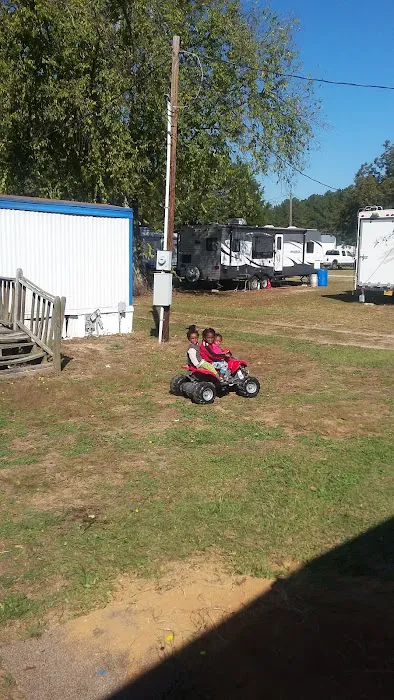 Crescent Mobile Home Park Picture 7