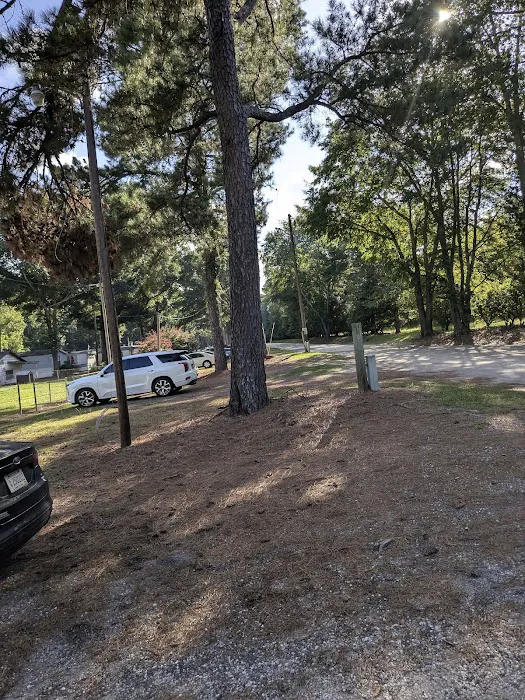 Azalea Court Picture 9