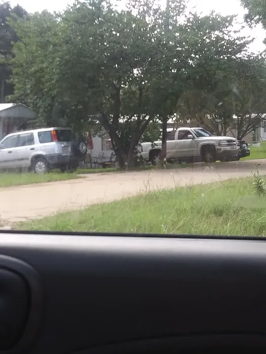 The Oaks Mobile Home Community Picture 3