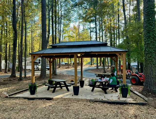 Fernwood Park Mobile Home Community Picture 1