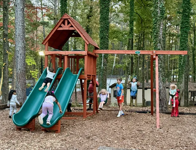 Fernwood Park Mobile Home Community Picture 6