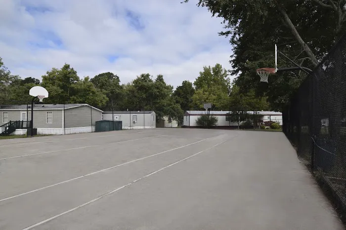 South Hampton Manufactured Home Community Picture 6