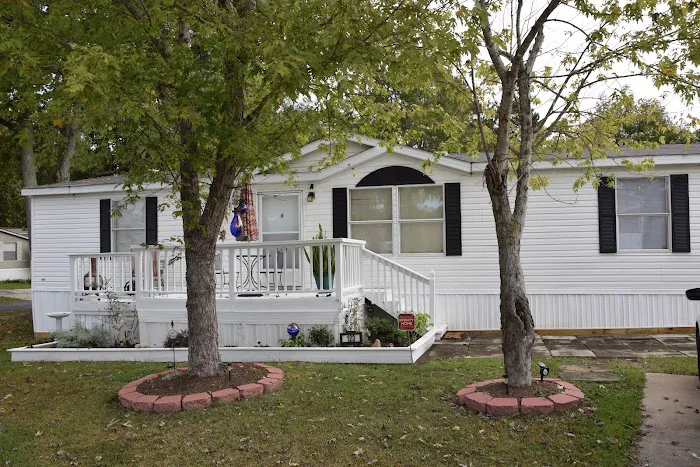 South Hampton Manufactured Home Community Picture 8