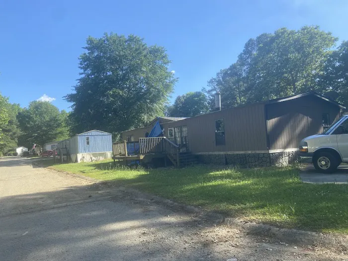 South Oaks Manufactured RV & Mobile Home Park Picture 5